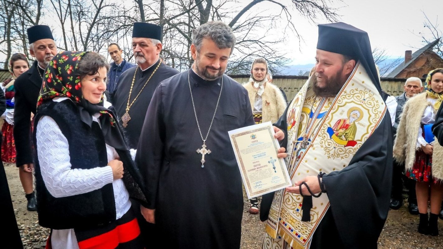 Biserica din Deseşti, casa Domnului şi a copiilor nevoiași 201231