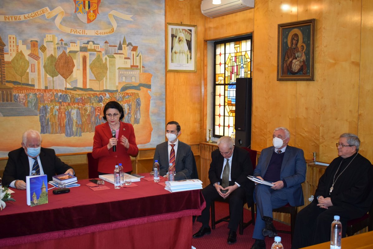 Volum omagial dedicat Mitropolitului Banatului la împlinirea vârstei de 70 de ani 201519