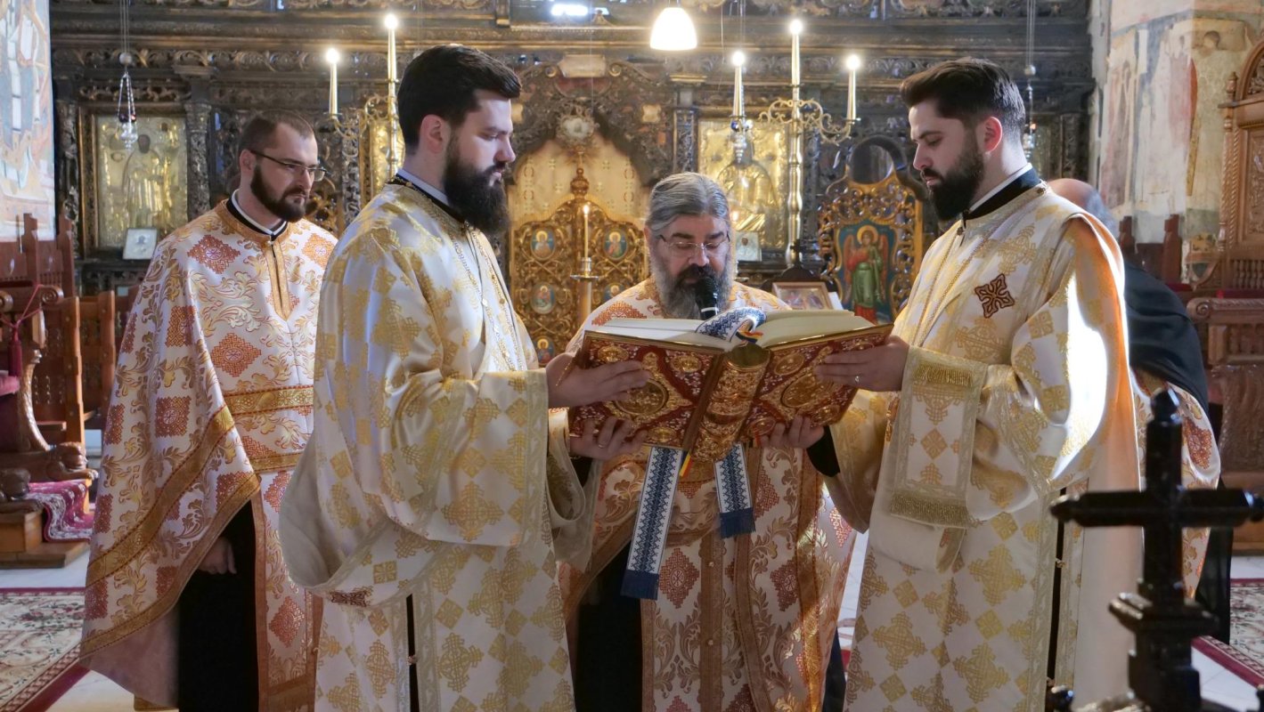 Slujbă de mulțumire în Catedrala Arhiepiscopală din Suceava, la aniversarea Unirii Principatelor Române 201637