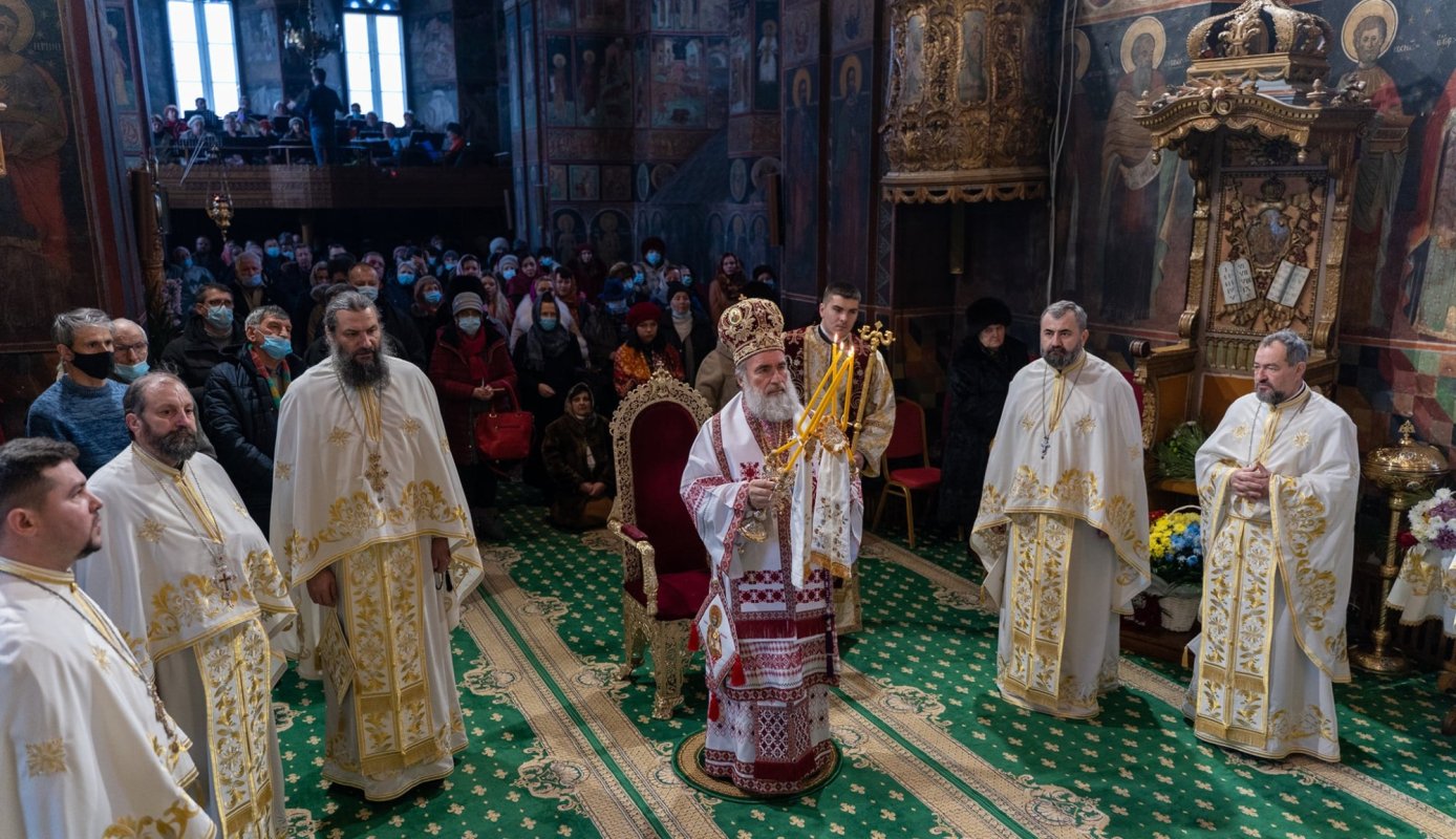 Hirotonie la Catedrala Arhiepiscopală din Roman 201708