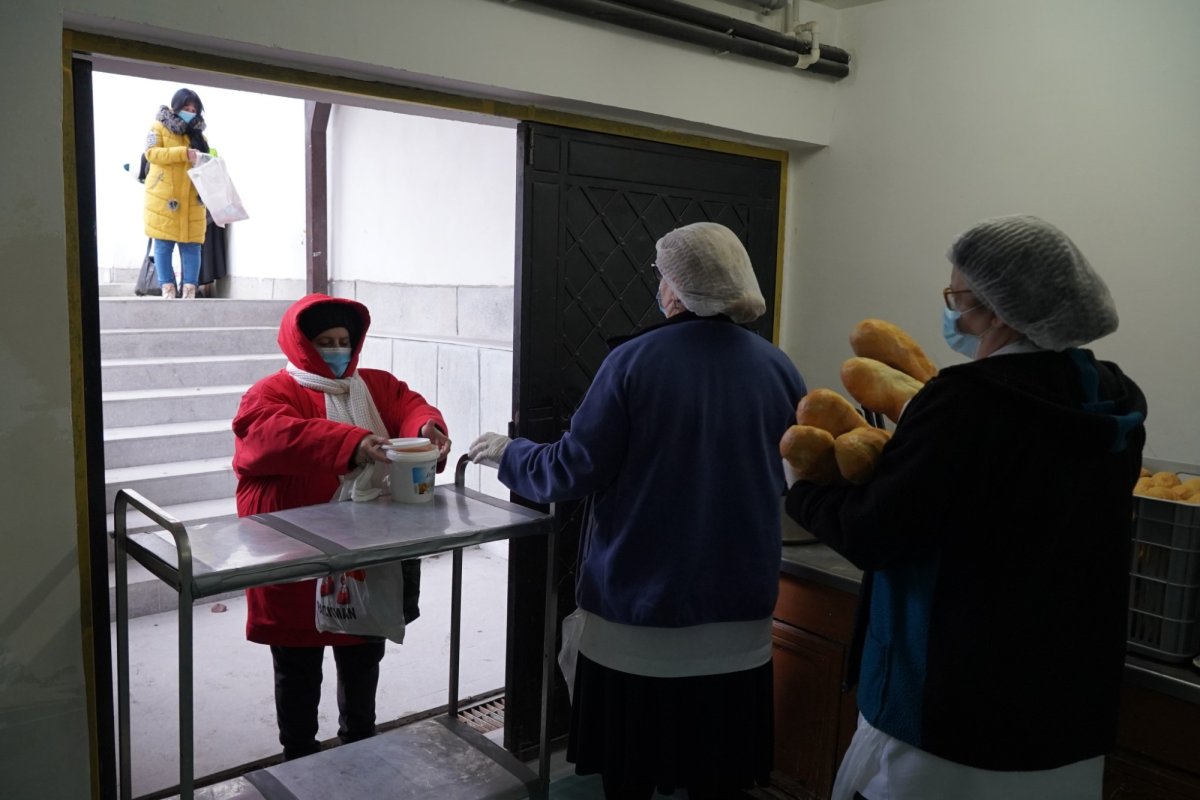 Ajutorarea semenilor la pomenirea Sfântului Ierarh Iosif cel Milostiv  201879