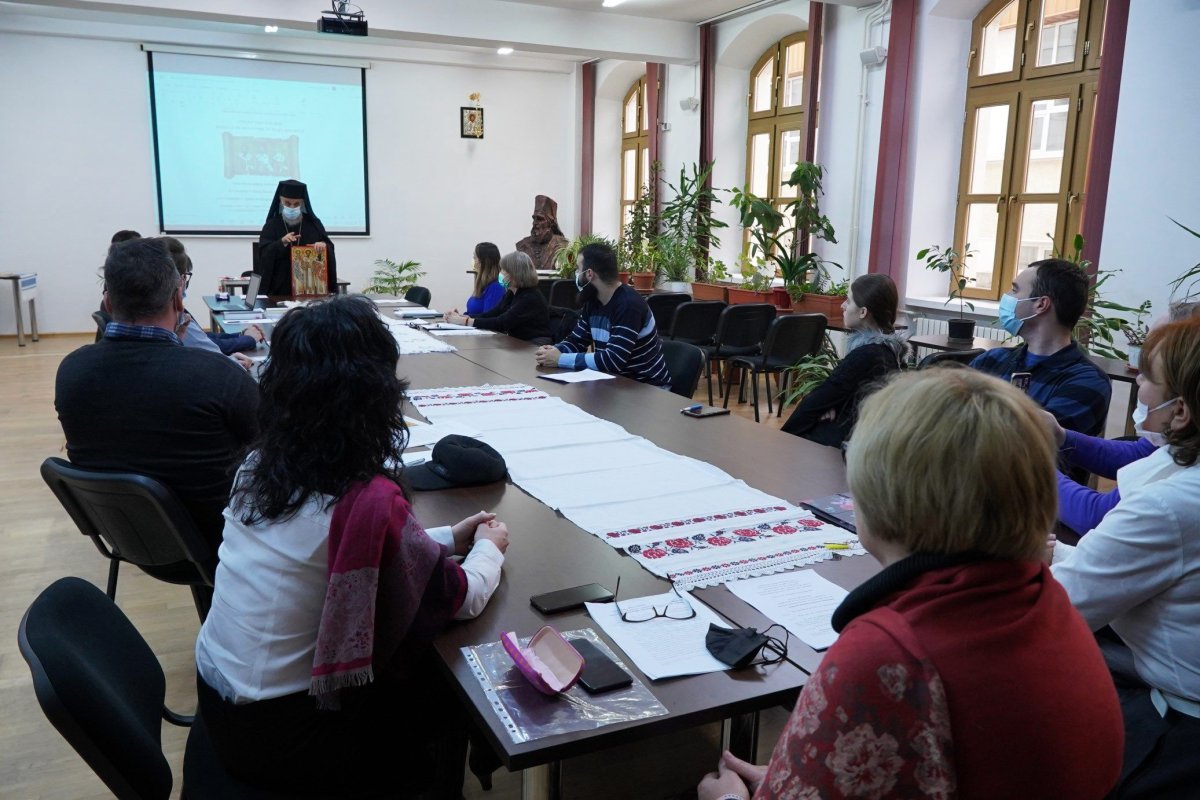 Simpozioane dedicate Sfinţilor Trei Ierarhi la Galaţi 201930