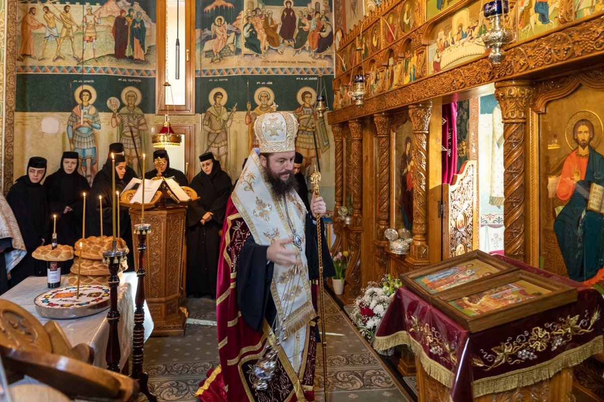 Pomenirea Mitropolitului Bartolomeu Anania la Dragomirna 202264