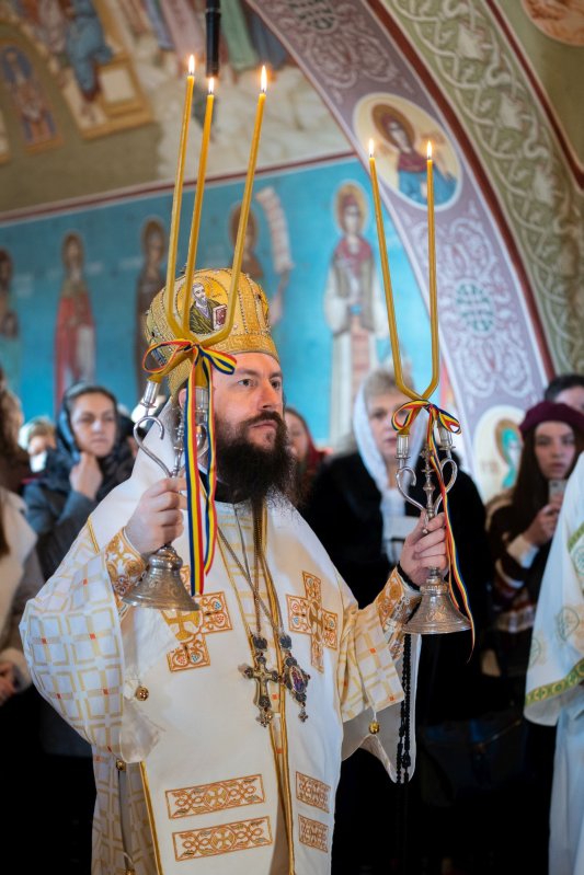 Hirotonie întru diacon la paraclisul Căminului de bătrâni „Sfântul Ioan cel Nou” din Suceava 202754