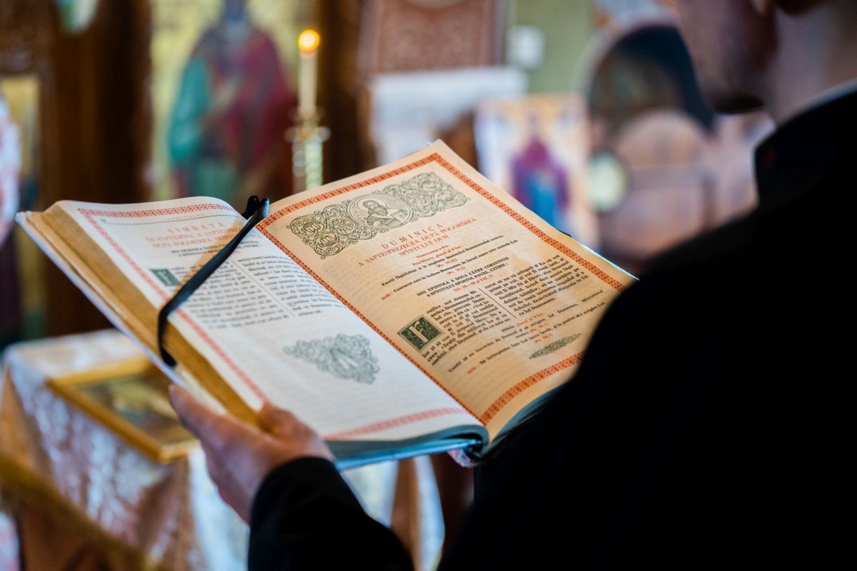 Hirotonie întru diacon la paraclisul Căminului de bătrâni „Sfântul Ioan cel Nou” din Suceava 202757