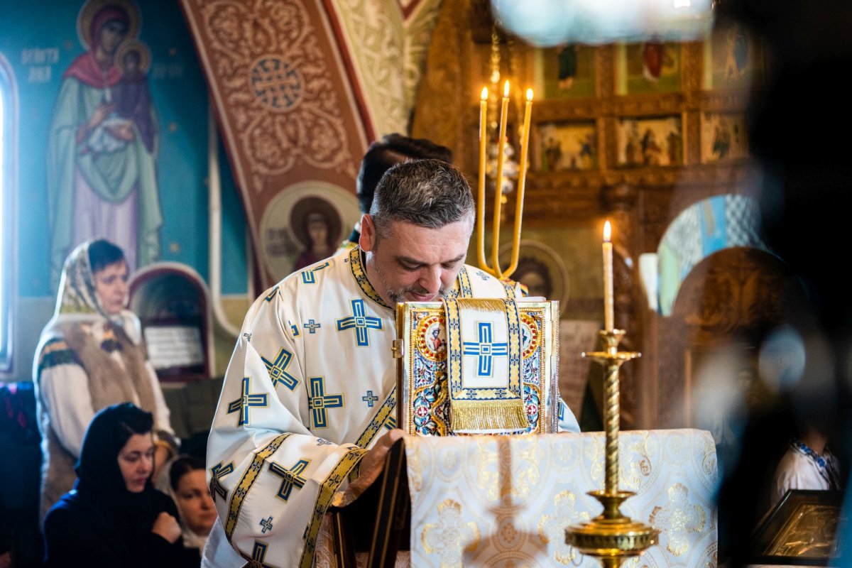 Hirotonie întru diacon la paraclisul Căminului de bătrâni „Sfântul Ioan cel Nou” din Suceava 202758