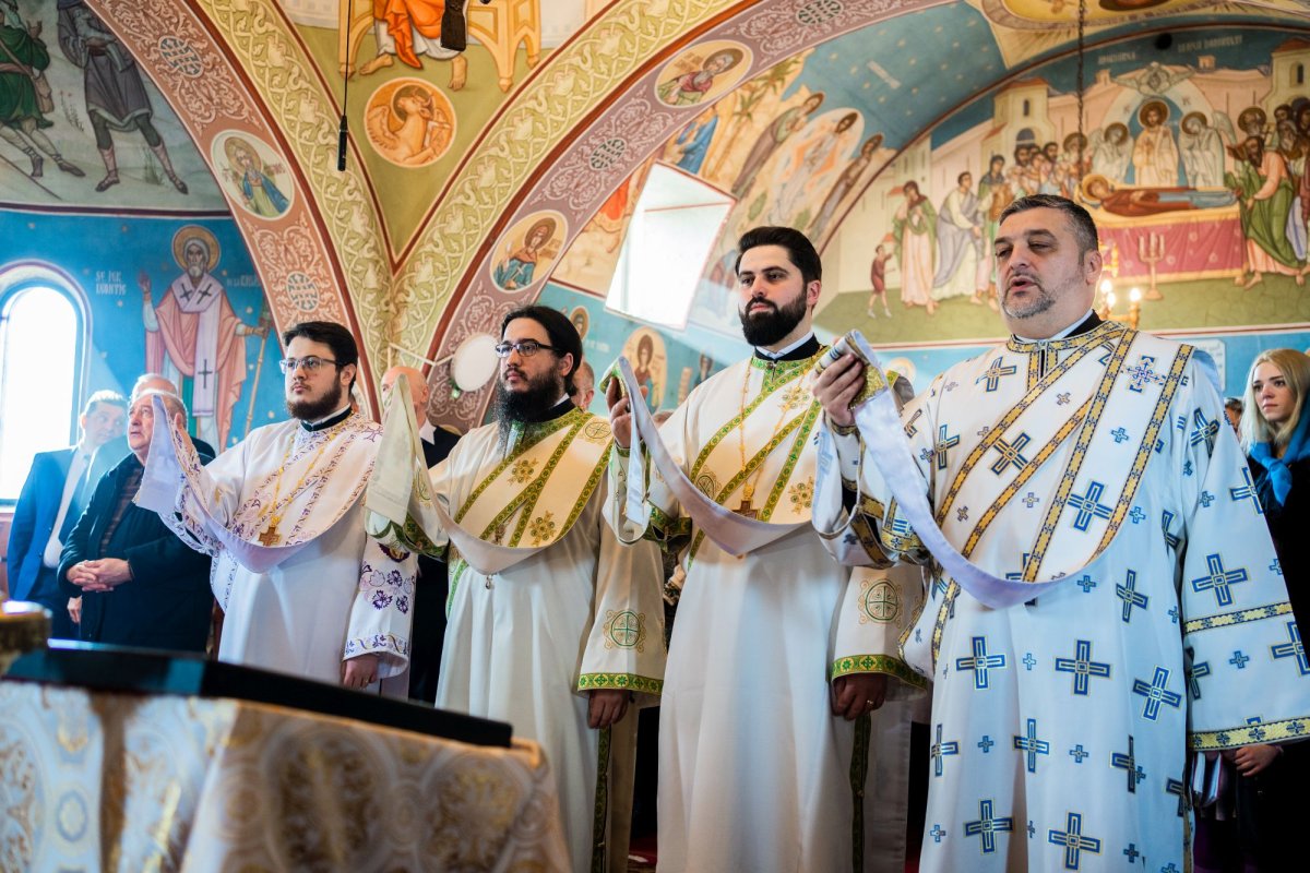 Hirotonie întru diacon la paraclisul Căminului de bătrâni „Sfântul Ioan cel Nou” din Suceava 202760