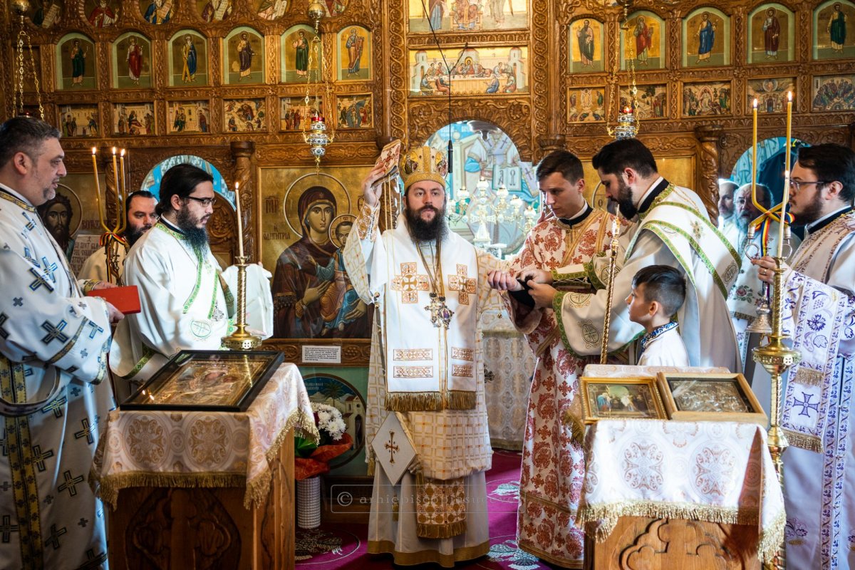 Hirotonie întru diacon la paraclisul Căminului de bătrâni „Sfântul Ioan cel Nou” din Suceava 202769