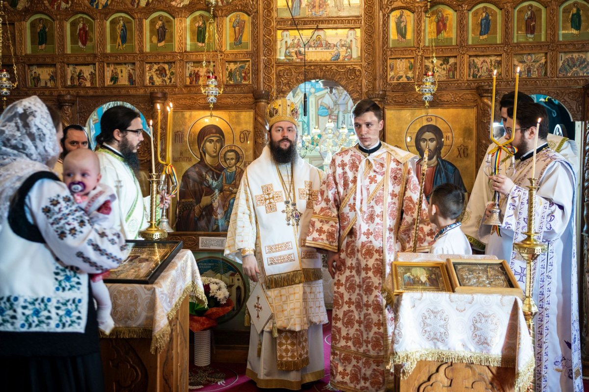 Hirotonie întru diacon la paraclisul Căminului de bătrâni „Sfântul Ioan cel Nou” din Suceava 202770