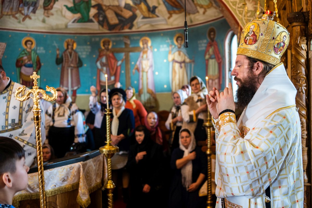 Hirotonie întru diacon la paraclisul Căminului de bătrâni „Sfântul Ioan cel Nou” din Suceava 202771