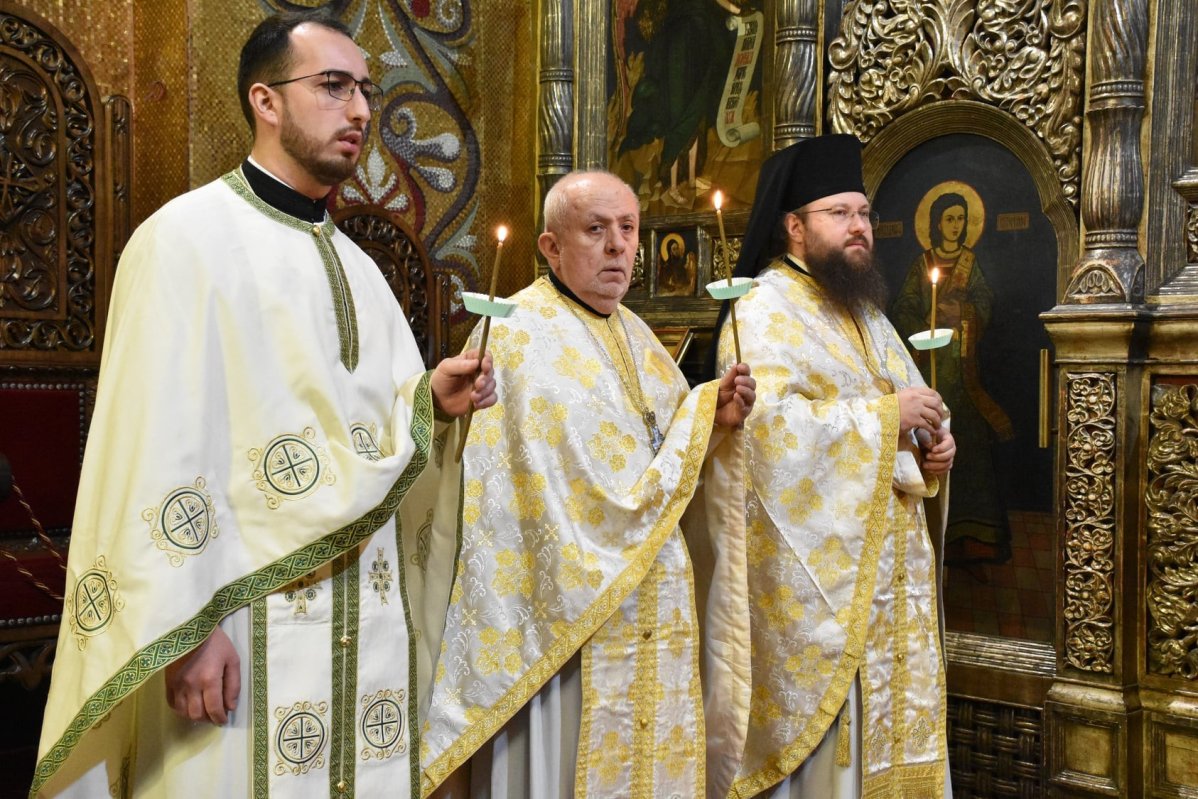 Slujbă de pomenire pentru Episcopul Nicolae Ivan și Mitropolitul Bartolomeu Anania 202818