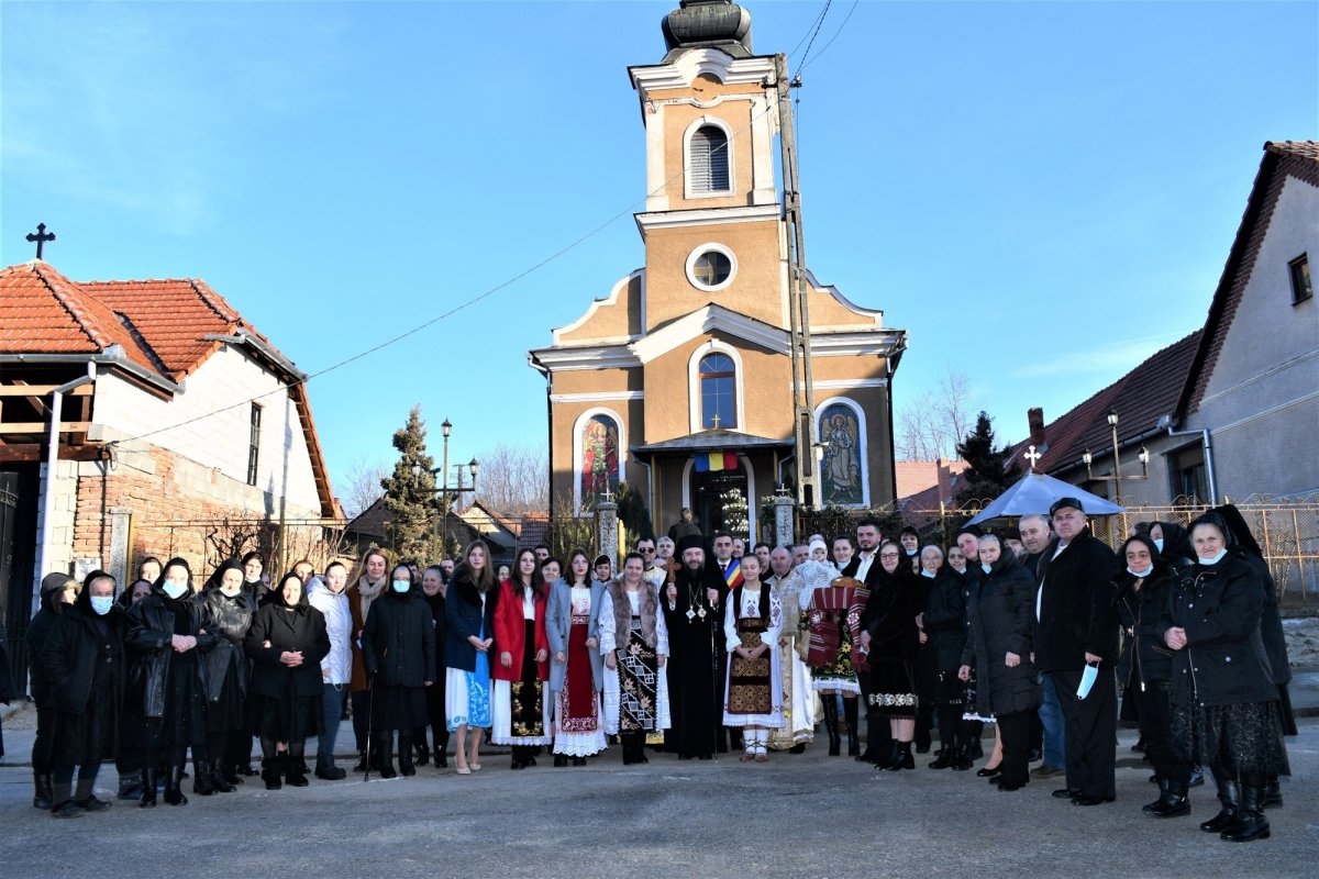 Vizită arhierească în Parohia Zlagna din Caraș‑Severin  202839