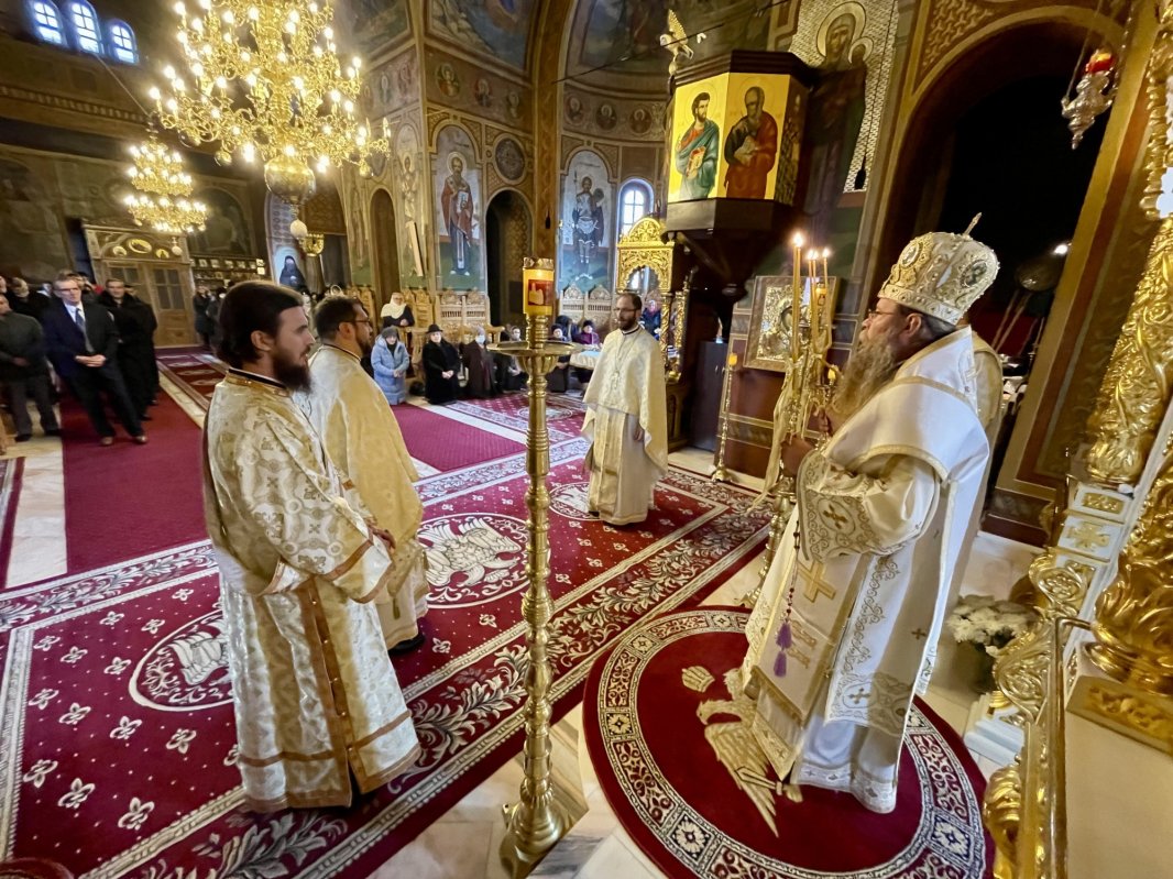 „Să nu îi judecăm pe cei din jurul nostru, să ne rugăm pentru ei” 202916