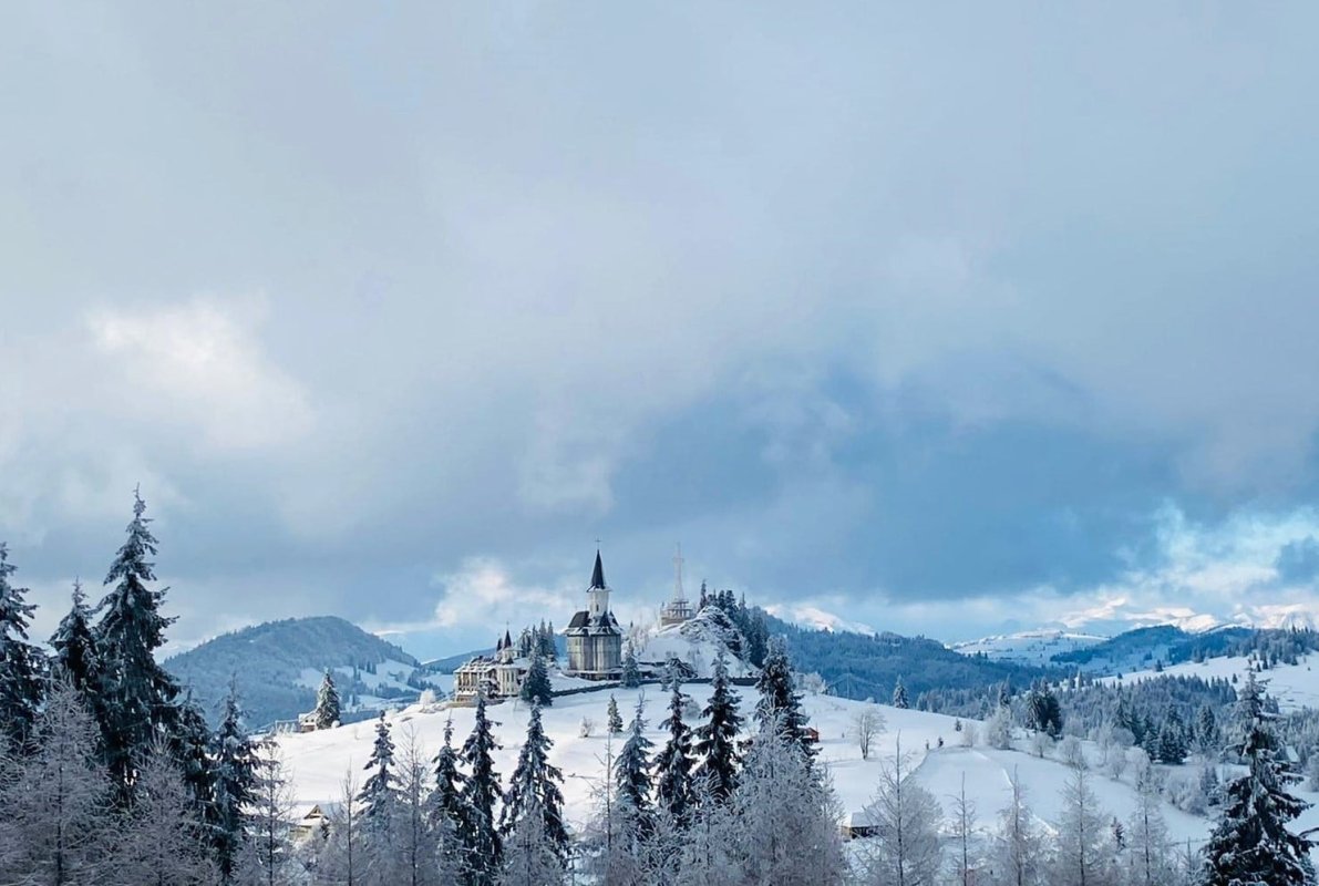 Binecuvântări arhiereşti pentru copiii îngrijiți la Mănăstirea Piatra Fântânele 203064