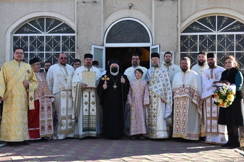 Slujire arhierească într‑o parohie din județul Tulcea 203218