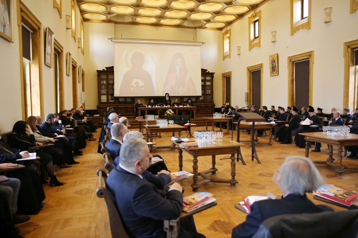 Ședința Adunării Eparhiale a Arhiepiscopiei Iaşilor 203240