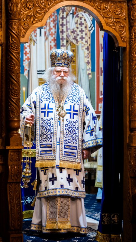 Slujbă arhierească în prima duminică a Triodului la Paraclisul Mănăstirii „Sfântul Ioan cel Nou” din Suceava 203349