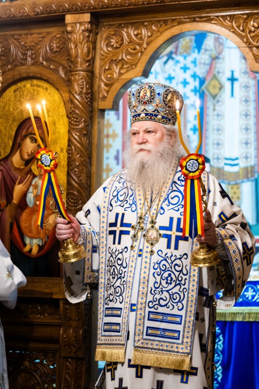 Slujbă arhierească în prima duminică a Triodului la Paraclisul Mănăstirii „Sfântul Ioan cel Nou” din Suceava 203368
