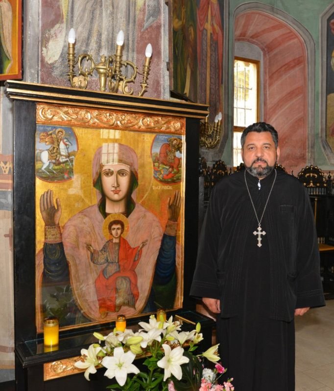 Lumina necreată  în teologia Sfântului Simeon Noul Teolog 203463