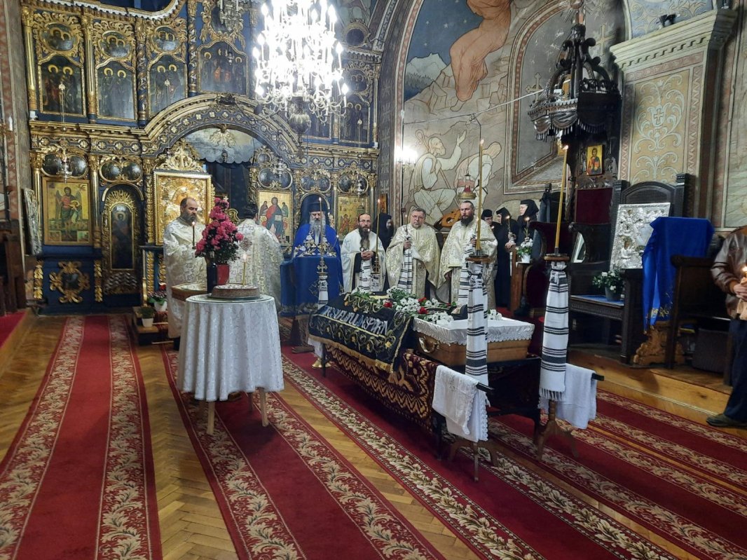 Maica Iuvenalia de la Mănăstirea Durău: chip al bunătăţii şi al răbdării 203498