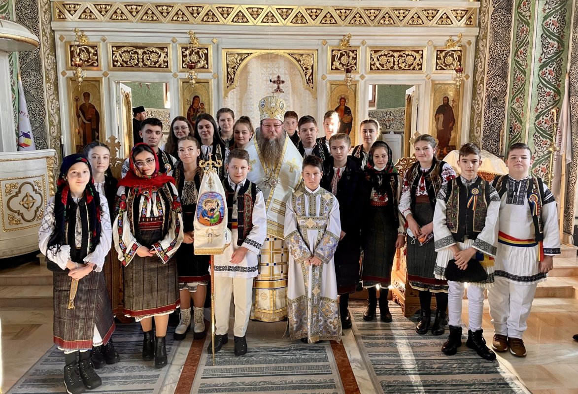 Slujire arhierească la Bilbor, Harghita 203489