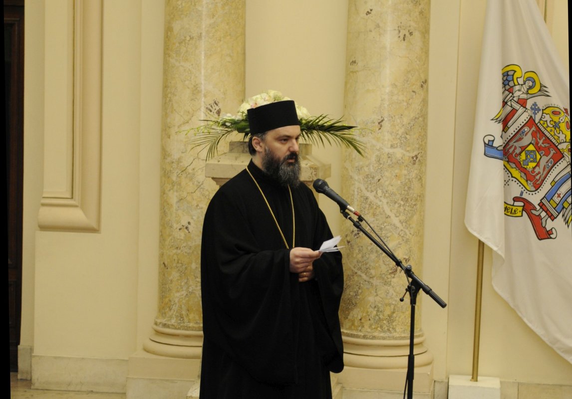 Când s-a născut Ziarul Lumina? 203721