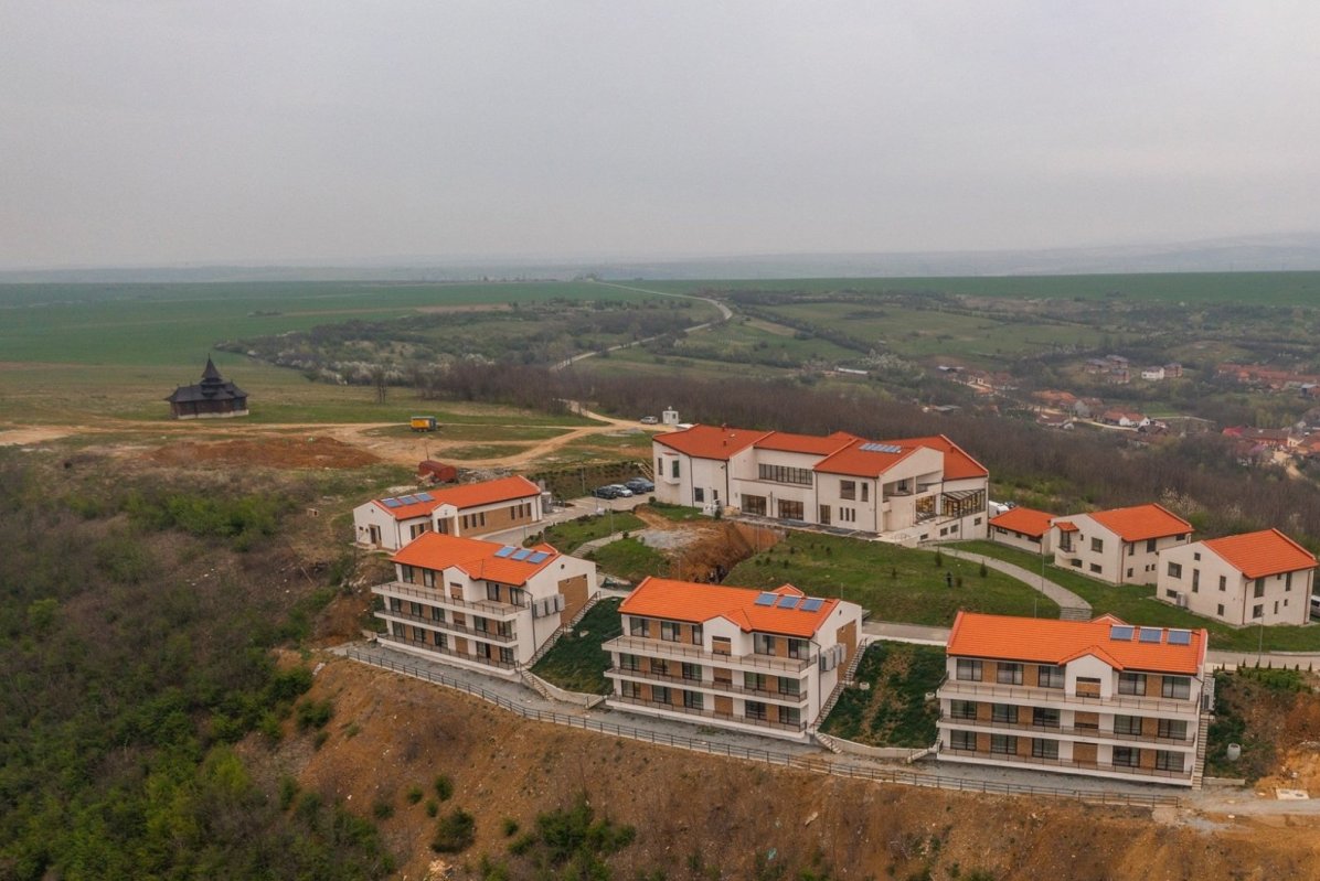 Doctorul îngrijește și Dumnezeu vindecă 203585