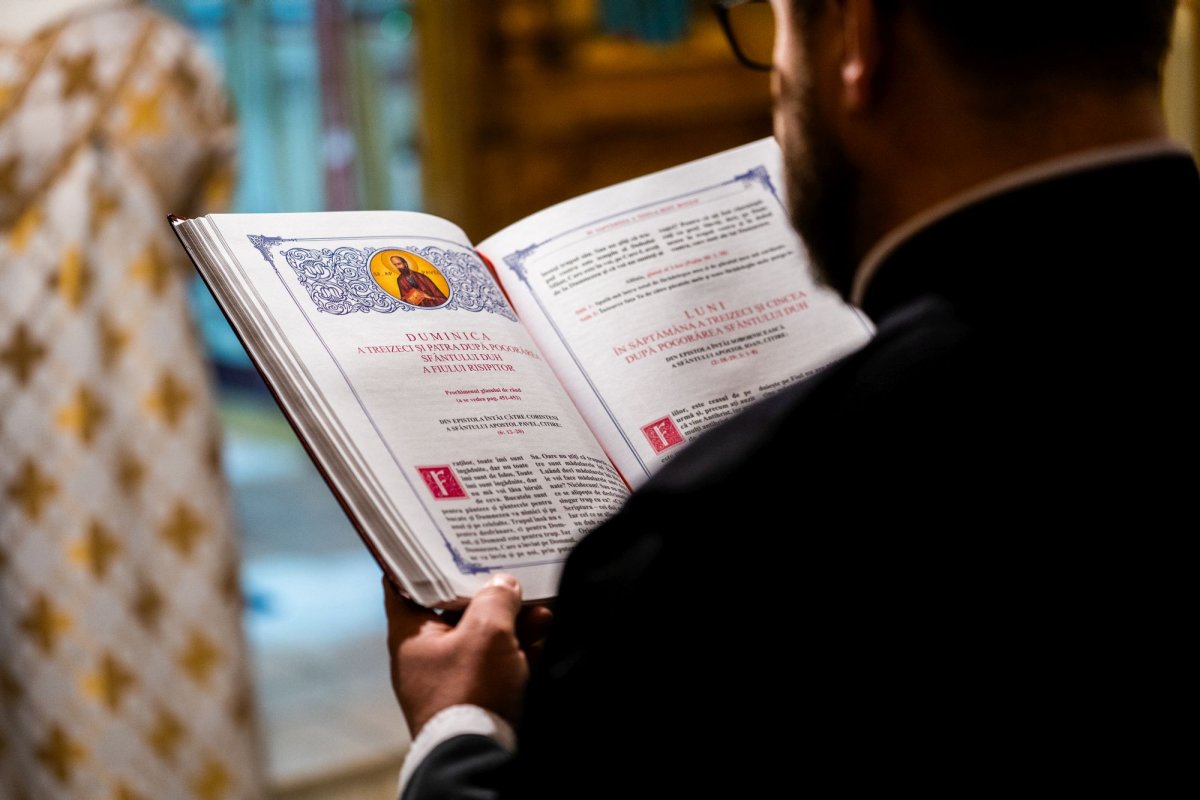 Hirotonii la Mănăstirea „Sfântul Ioan cel Nou” din Suceava 203963