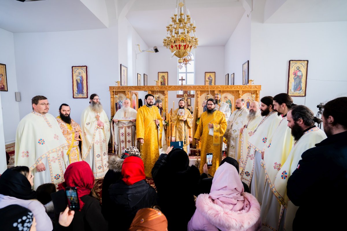 Binecuvântare la Mănăstirea „Acoperământul Maicii Domnului”-Siminicea 204110