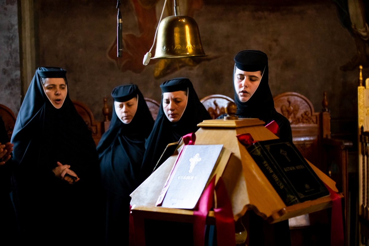 Slujbă de pomenire pentru romii trecuți la Domnul în robie, lagăre și deportări 204033