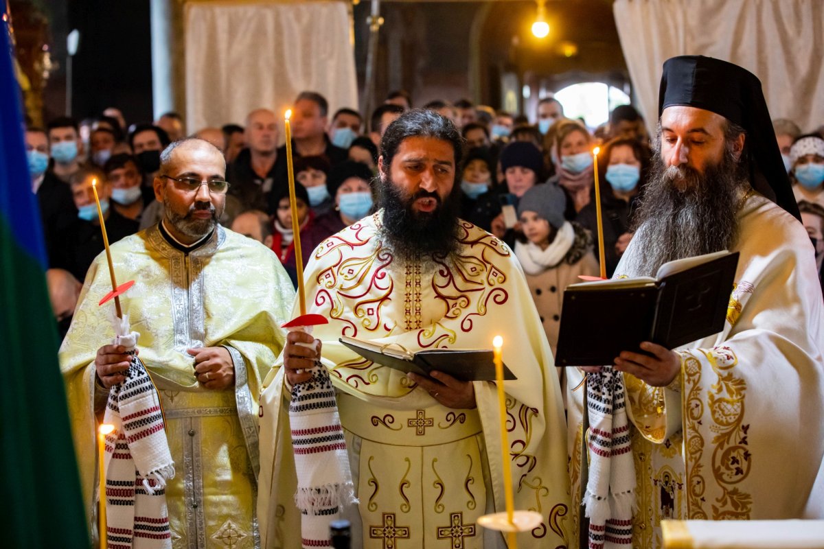 Slujbă de pomenire pentru romii trecuți la Domnul în robie, lagăre și deportări 204052