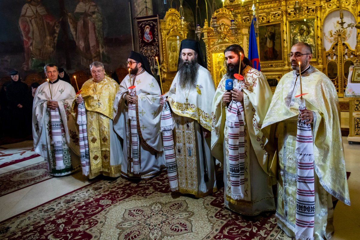 Slujbă de pomenire pentru romii trecuți la Domnul în robie, lagăre și deportări 204069