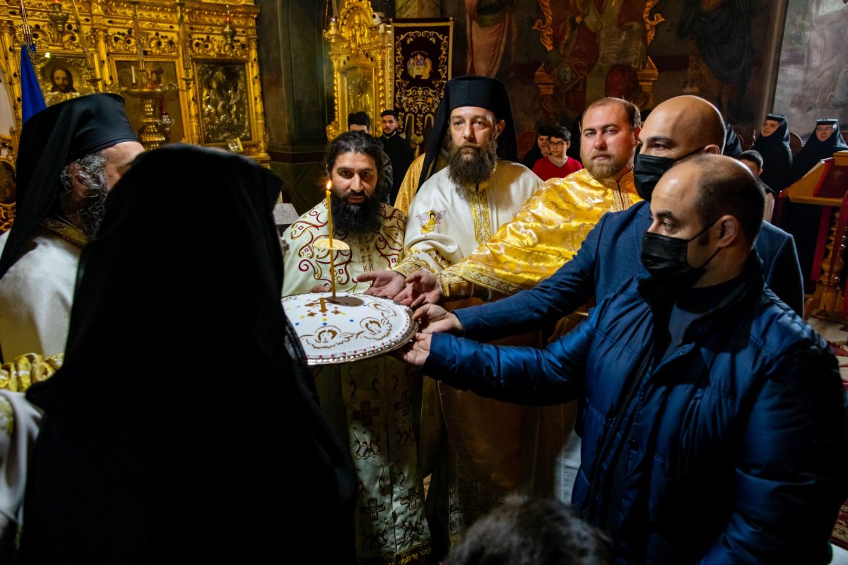 Slujbă de pomenire pentru romii trecuți la Domnul în robie, lagăre și deportări 204082