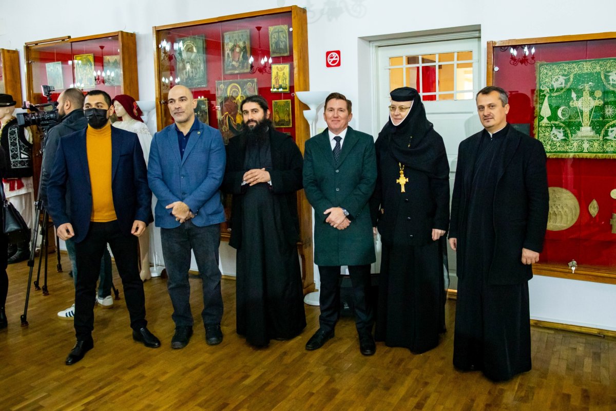 Slujbă de pomenire pentru romii trecuți la Domnul în robie, lagăre și deportări 204090