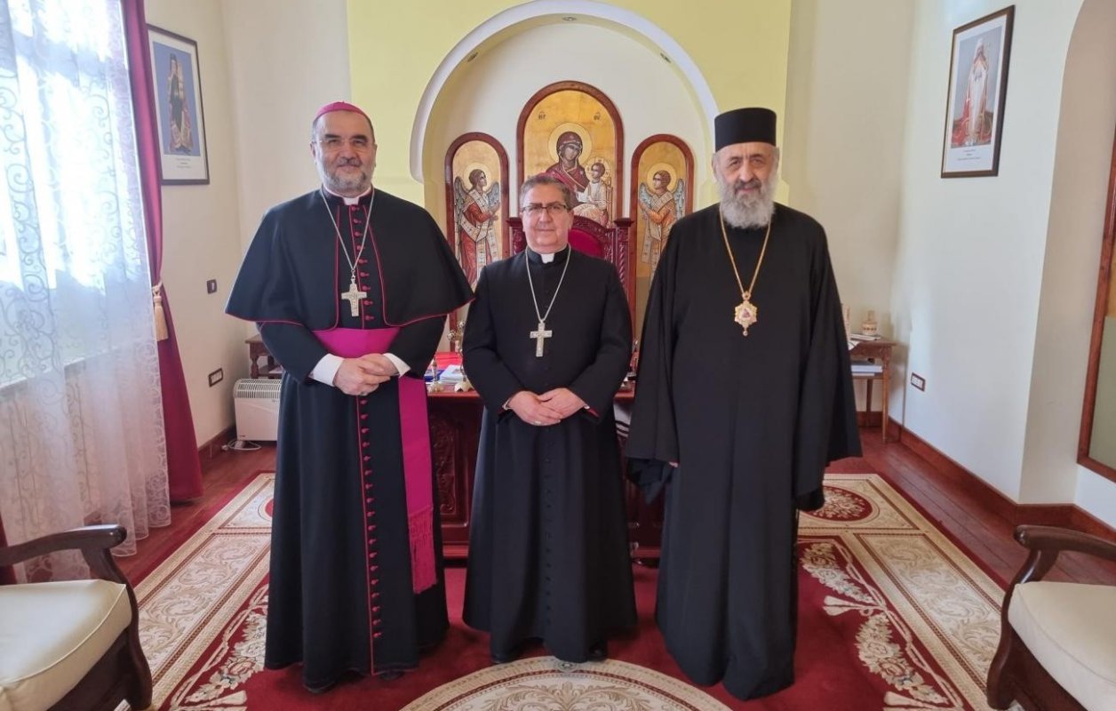 Nunţiul Apostolic din România, în vizită la Alba Iulia 204384