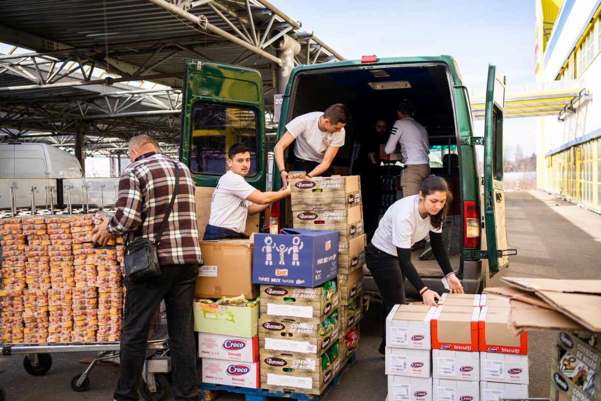 Alimente, asistență spirituală, locuri de cazare pentru ucraineni în Arhiepiscopia Sucevei și Rădăuților  204564