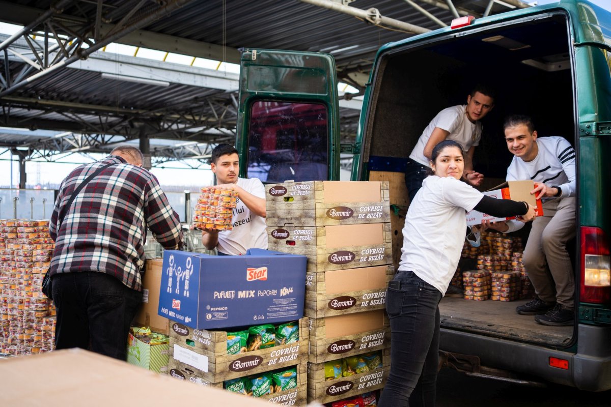 Alimente, asistență spirituală, locuri de cazare pentru ucraineni în Arhiepiscopia Sucevei și Rădăuților  204565