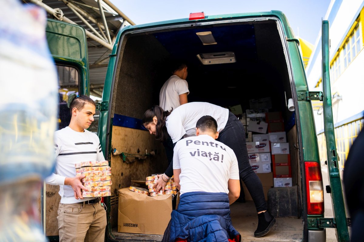 Alimente, asistență spirituală, locuri de cazare pentru ucraineni în Arhiepiscopia Sucevei și Rădăuților  204566