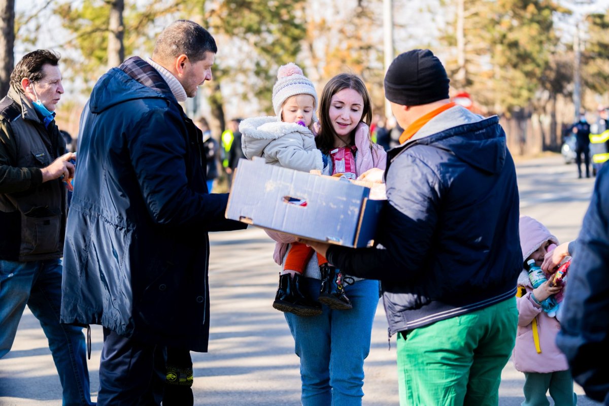 Alimente, asistență spirituală, locuri de cazare pentru ucraineni în Arhiepiscopia Sucevei și Rădăuților  204579