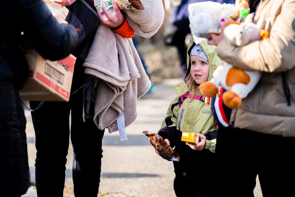 Alimente, asistență spirituală, locuri de cazare pentru ucraineni în Arhiepiscopia Sucevei și Rădăuților  204591