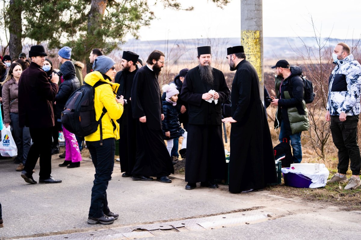 Alimente, asistență spirituală, locuri de cazare pentru ucraineni în Arhiepiscopia Sucevei și Rădăuților  204604