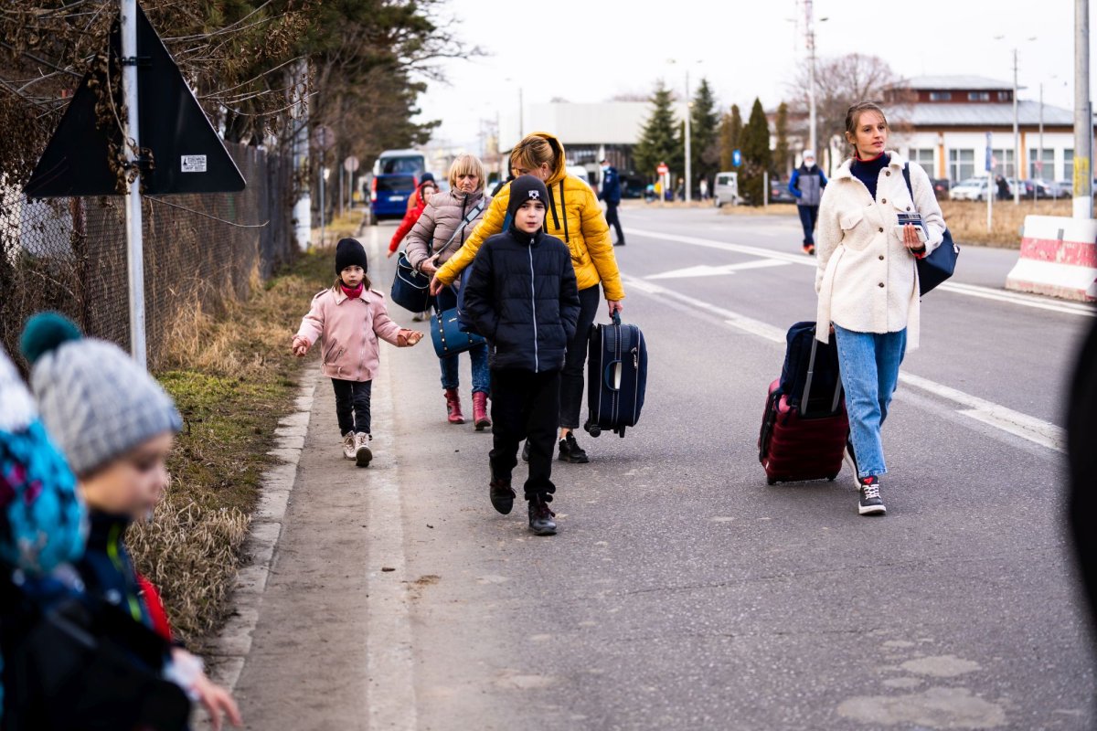 Alimente, asistență spirituală, locuri de cazare pentru ucraineni în Arhiepiscopia Sucevei și Rădăuților  204610