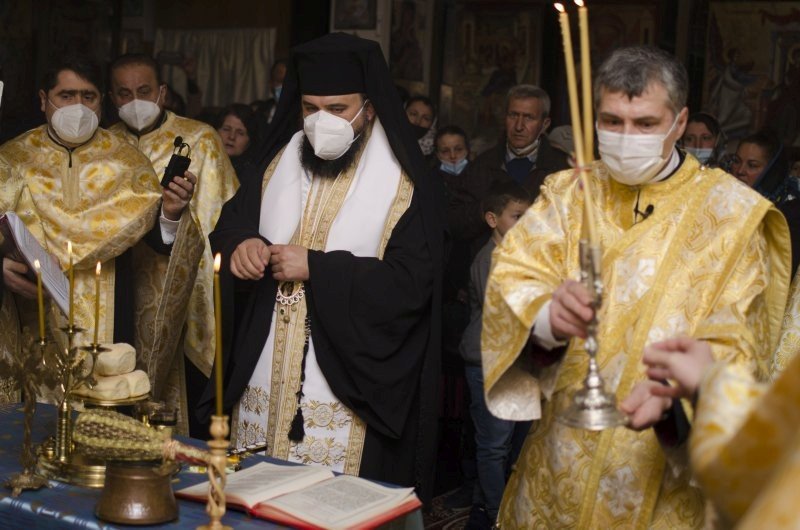 Binecuvântare arhierească la o parohie românească din provincia italiană Latina 204520