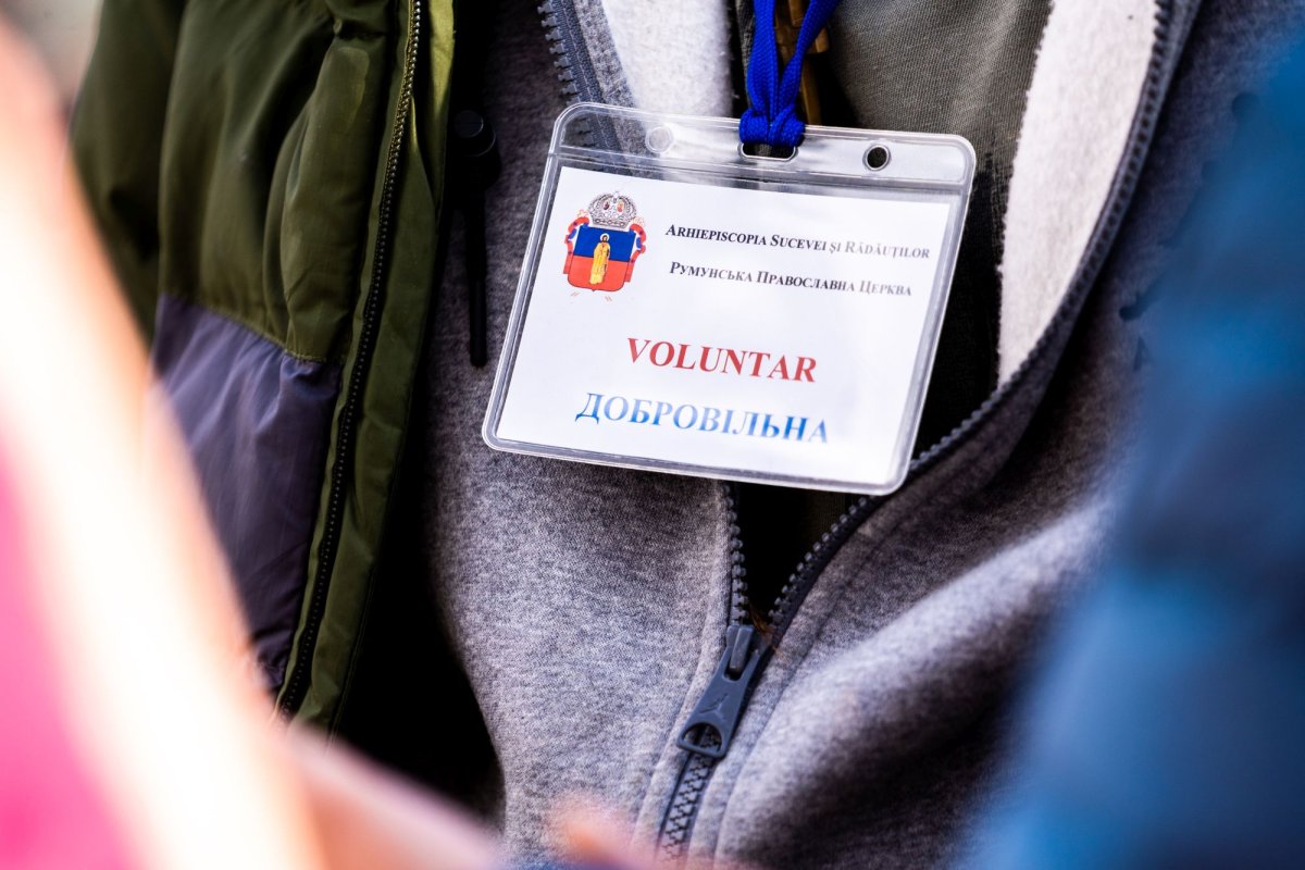 Arhiepiscopia Sucevei și Rădăuților sprijină cetățenii ucraineni greu încercați  204621