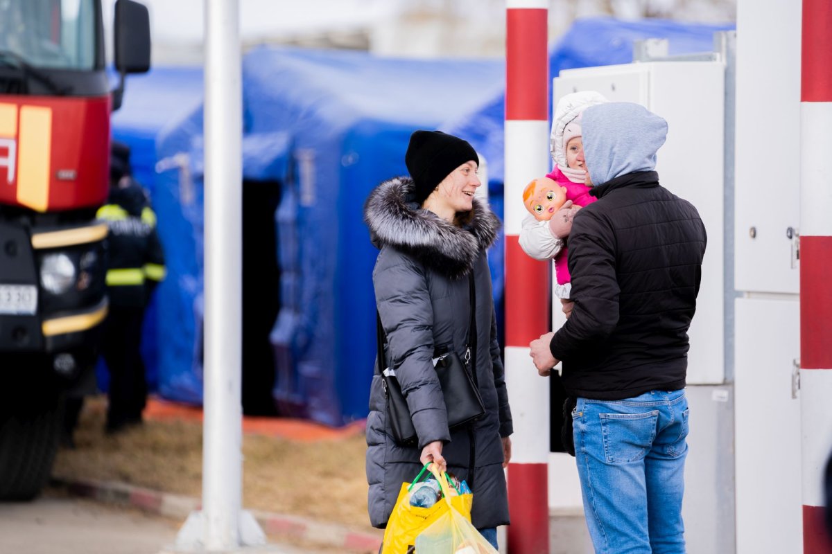 Arhiepiscopia Sucevei și Rădăuților sprijină cetățenii ucraineni greu încercați  204627