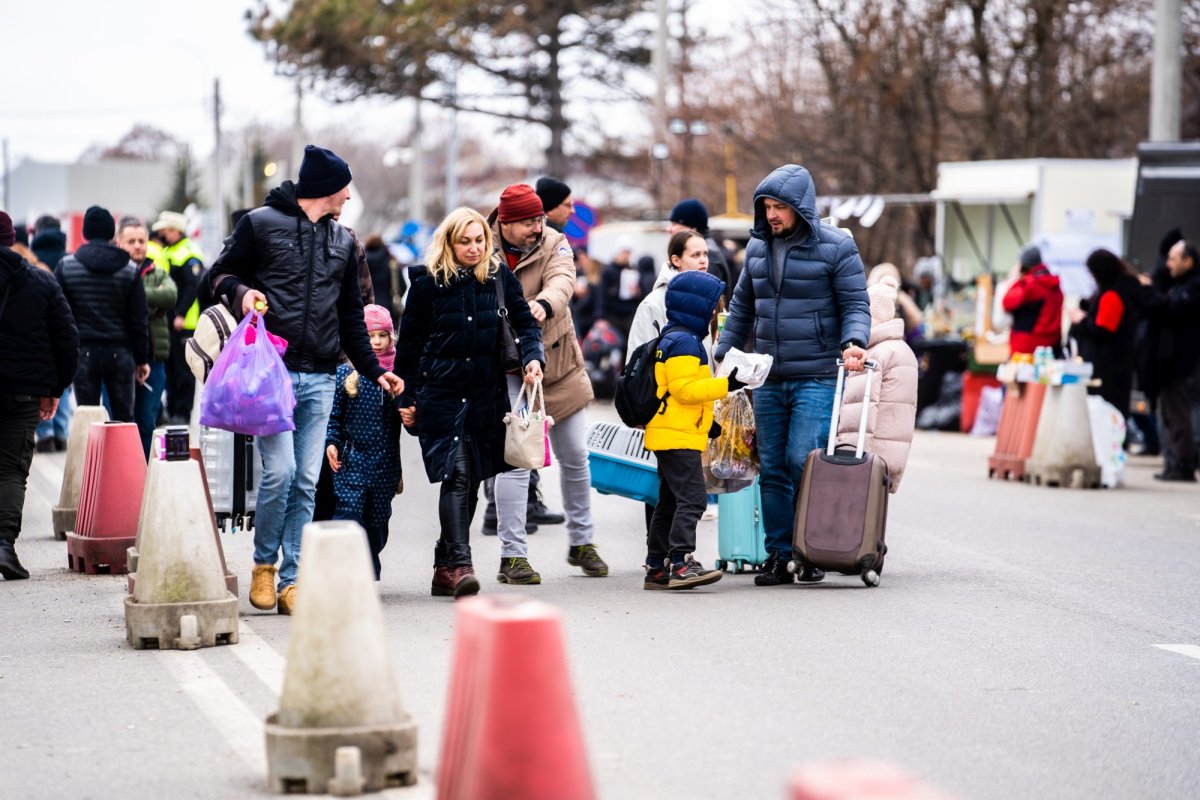 Arhiepiscopia Sucevei și Rădăuților continuă să fie alături de refugiați 204738