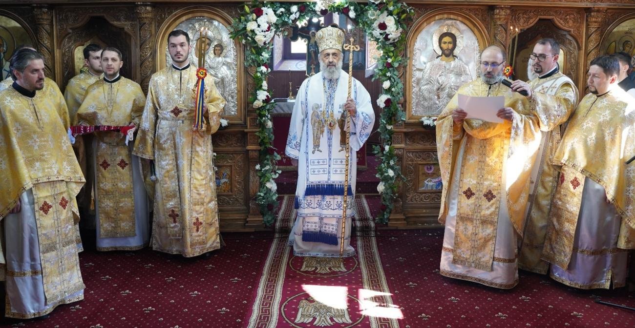 Sfânta Liturghie arhierească în Parohia Scărişoara, Protopopiatul Câmpeni 204724