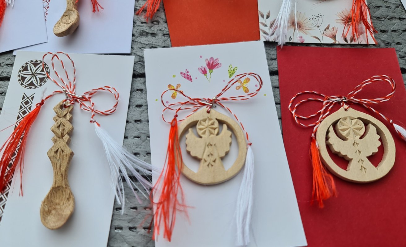 Mărțișorul, „fărâma de soare” a acestor zile grele 204933