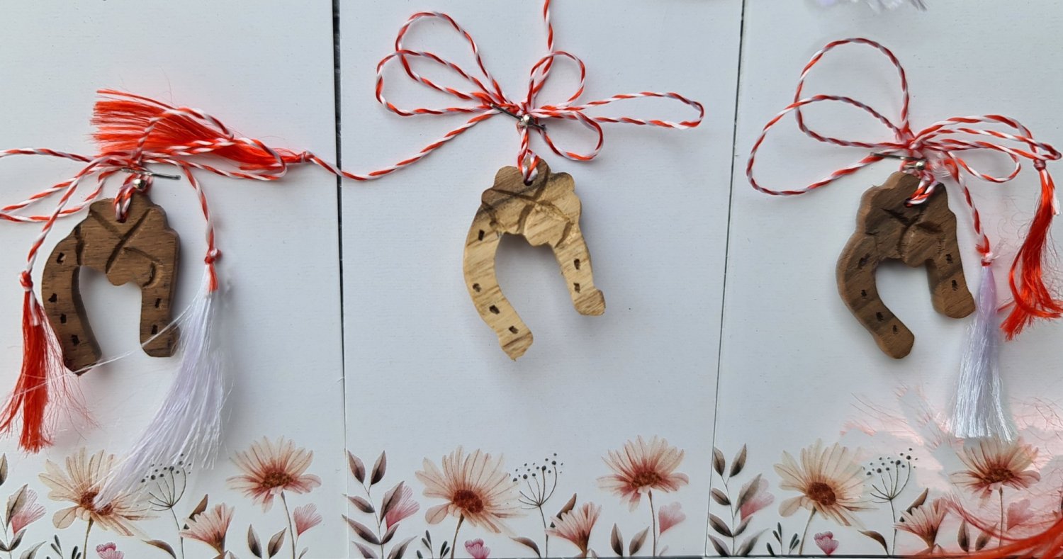 Mărțișorul, „fărâma de soare” a acestor zile grele 204934