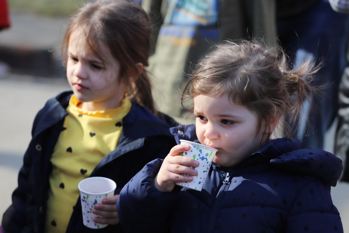 O zi printre refugiaţii din nordul ţării 204769